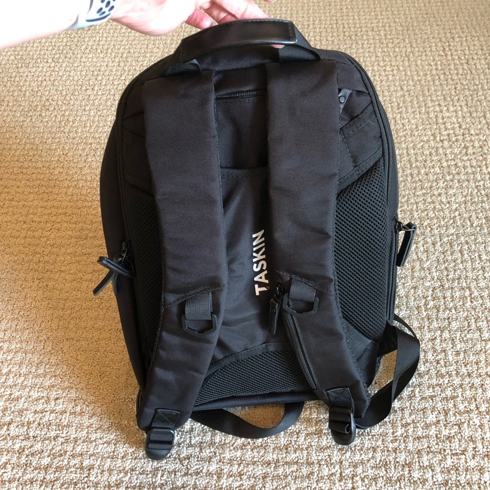 Taskin Premium Laptop Backpack - Picture 2 of 11